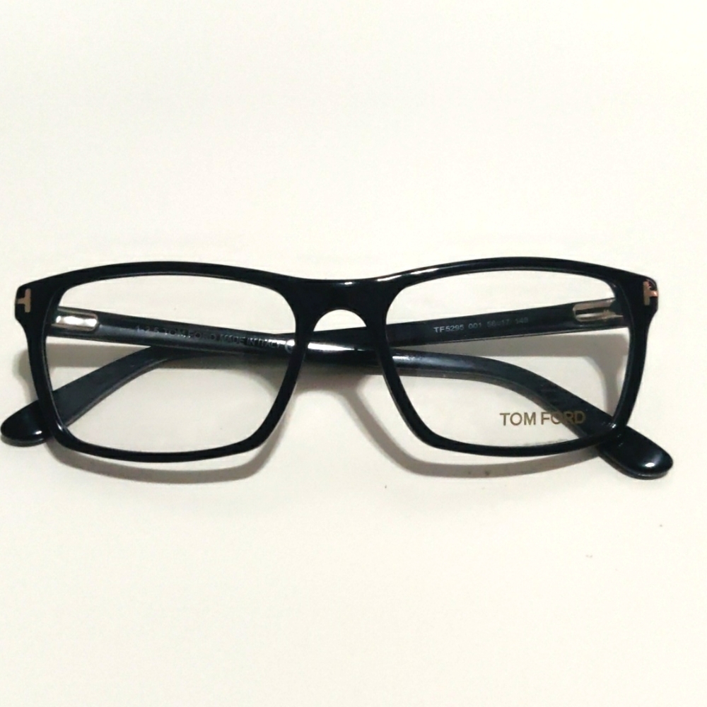Tom Ford 5295 Glasses. Size 56-17-145. Black